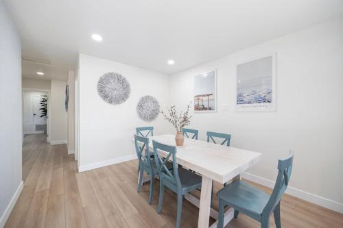 4 Miles to Beach Central and Newly Renovated in North Clairemont