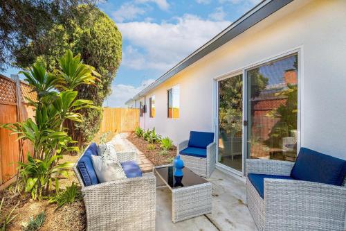 4 Miles to Beach Central and Newly Renovated in North Clairemont