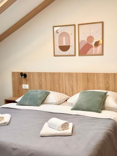voodi, Cloud9 Airport Rooms in Mocici