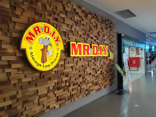 Üzletek, LI HUA HOTEL , BINTULU SENTRAL in Bintulu