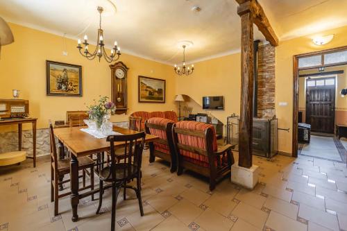 sala de TV, Casa Los Aperos in Soria