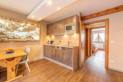 مطبخ, Ferienwohnung Feriengluck in Krun
