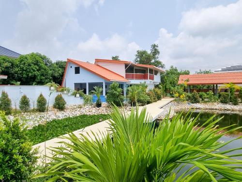 Tina's Living Paradise II - Guesthouses with private pool, 5 min to beach Tina's Living Paradise II - Guesthouses with private pool, 5 min to beach