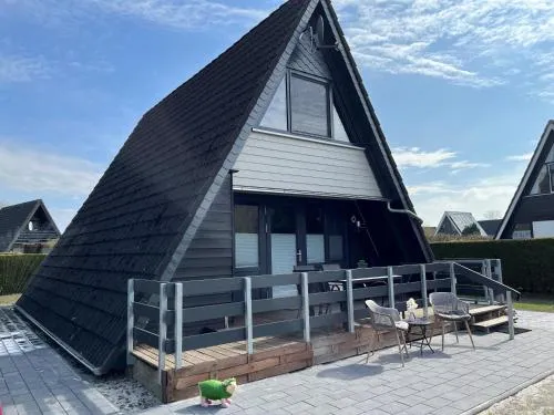 Nurdachhaus KLÄRCHEN in Butjadingen, Deutschland