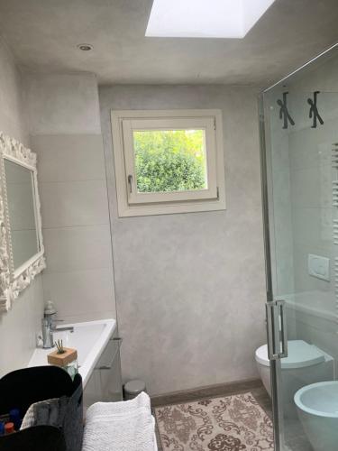 Loft indipendente circondato da giardino a 2 passi dal centro