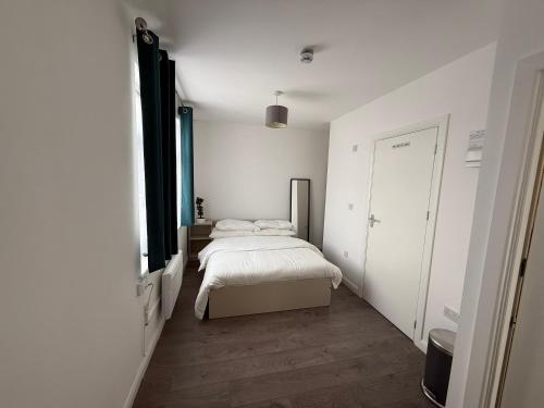Comfy family studio near Romford Golf Club