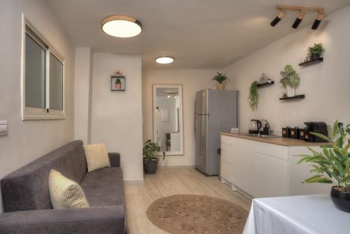 kuhinja, Ruth's Suites - סוויטות רות - 2 in Safed