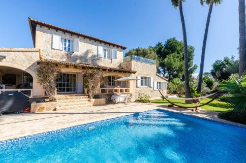 مسبح, YourHouse Calimero Villa in ألجايدا