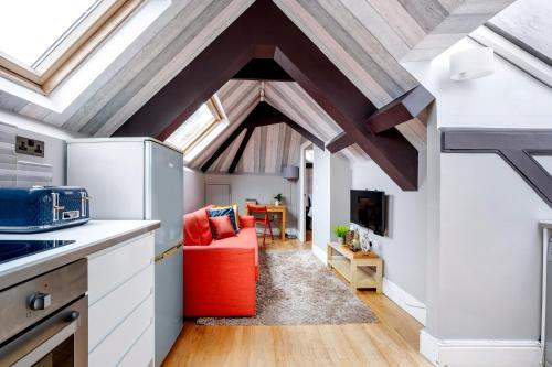 Sunny Loft in Center of London, London (photo 11)