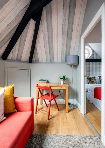 Sunny Loft in Center of London, London (photo 9)