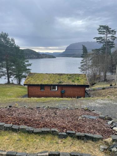 . Barlindbotn feriehytte med båtutleige