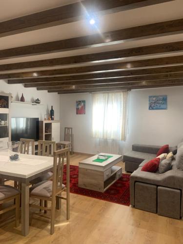 Koplietošanas atpūtas telpa ar TV, Casa do Feligrés e da Alsira (Casa do Feligres e da Alsira) in Souto