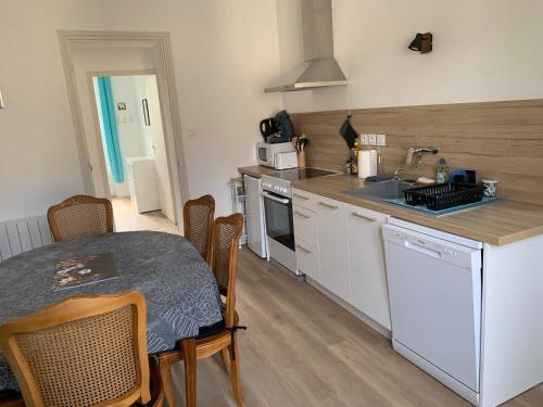 Appt 1er étage avec jardin partagé (Appt 1er etage avec jardin partage) in Loures-Barousse