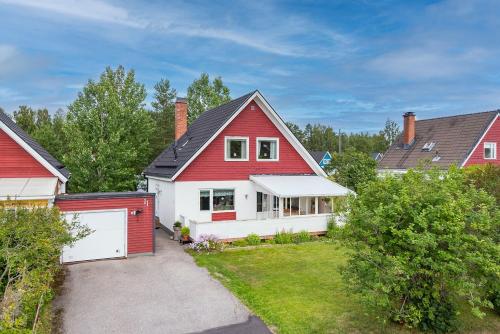. Nyrenoverat hus i Timrå