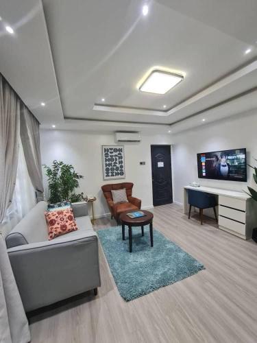 Tastefully furnished one bedroom Gwarinpa