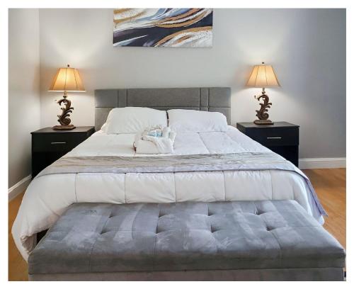 . Executive Private Room w bath near shopping