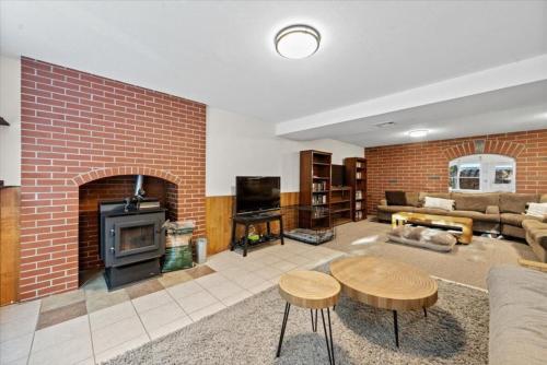 Mountain View Home with Hot Tub in Konveja (NH)