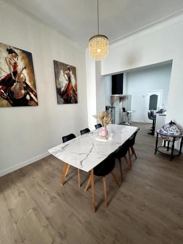 Spacious townhouse in Antwerp, Amberes (foto 3)