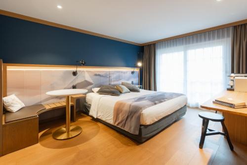 Boutique Hotel Glacier - Tap to explore photos