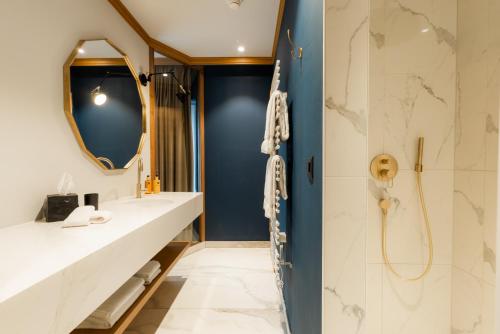 Boutique Hotel Glacier - image 5