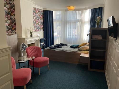 room detail thumbnail 0