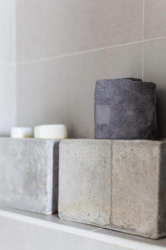 Fürdőszoba, Appartement calme avec cachet (20 min de Paris) in Maisons-Laffitte