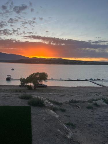 Strand, Yuba Lake Barndominium Resort in Scipio