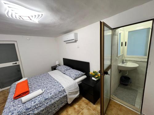 Manzoni Holiday 185 in บารี่