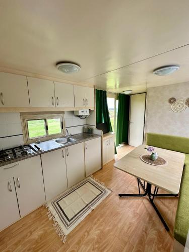 virtuve, Mobilheim Na louce III in Výrovice