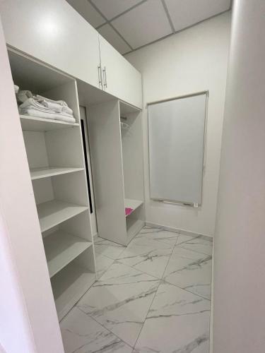 One-Bedroom Apartment image 10