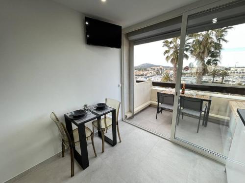 Apartment image 8