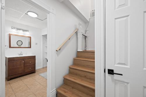 Shadyside, Pittsburgh !A Modern and Bright Private Bedroom with Shared Bathroom near Frick Művészeti Múzeum