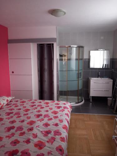 Vannas istaba, Maison MICDEN in Saint-Jean-Pla-de-Corts