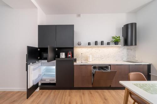 Spacious 1-bedroom apartment in the heart of Old Town, Riga (fotografie 3)
