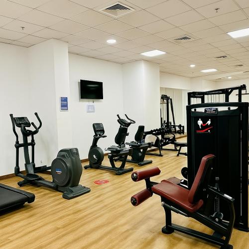 Comfy Studio in JVC | Great Location + Fast Wi-Fi - image 12