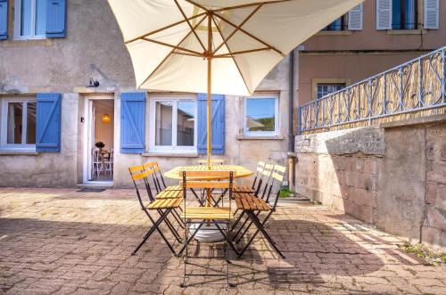 Duplex SPA & Détente en Hyper-Centre avec Parking Privé (Duplex SPA & Detente en Hyper-Centre avec Parking Prive) in Paray-le-Monial