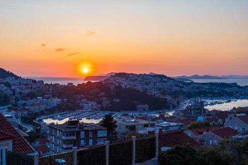 Dubrovnik Rooms 2 Guest House - Deals, Photos & Reviews