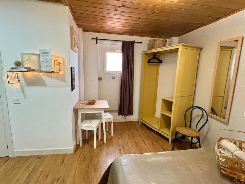 Habitación en Calle Molino - image 9