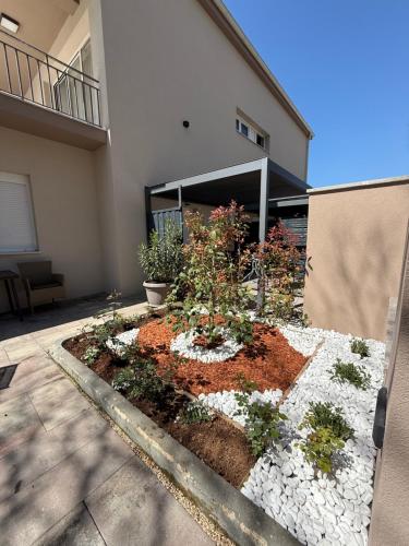 Sara Residence - main image