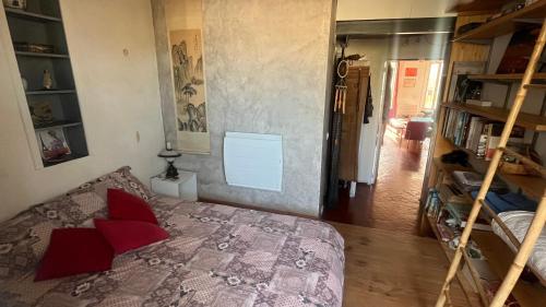 Appartement terrasse proche vieux-port