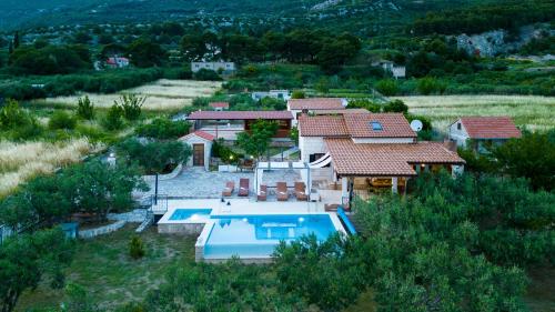 Villa Jure