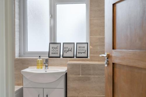 Luxury Tottenham Stadium Retreat - 2 minute walk to stadium, Londres (foto 7)