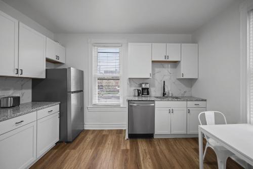 Shadyside, Pittsburgh !E Modern and Bright Private Bedroom with Shared Bathroom near Frick Művészeti Múzeum