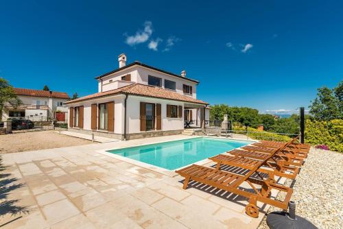 Beautiful villa with private pool – khách sạn tại Poljica