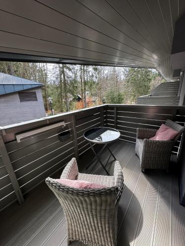 Harrachov Resident Apartments "Terrace & Chill" - high speed WiFi, moznost snidane, Smart TV, Netfli in Harrachov