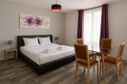 1 double bed, 2 twin beds