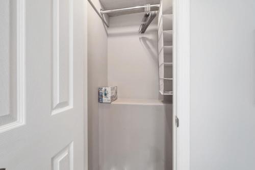 New Renovated Home With Jacuzzi