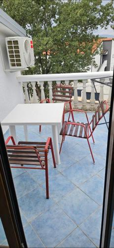 Apartments Hugo in Ljutici