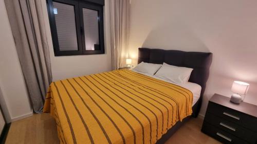 One-Bedroom Apartment image 7