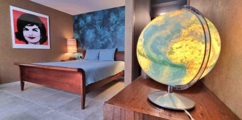 La Chèvre Folle - Stay in Style with FREE basic SELFSERVICE breakfast